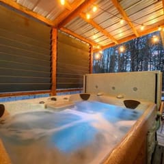 Beaver's Little Lodge I Couples Cabin I Romantic